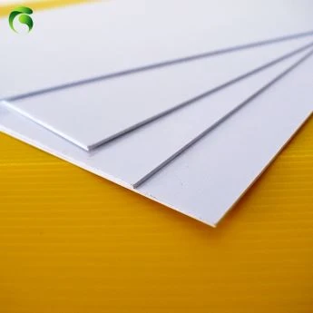 আঠালো সঙ্গে পিভিসি শীট